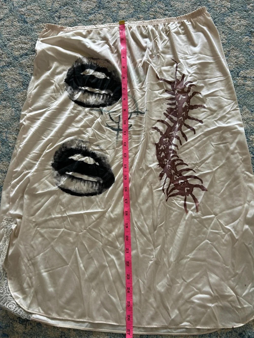 Vintage upcycled slip Graphic Lip & Centipede Print Skirt & lotus in Cream - Picture 9 of 10